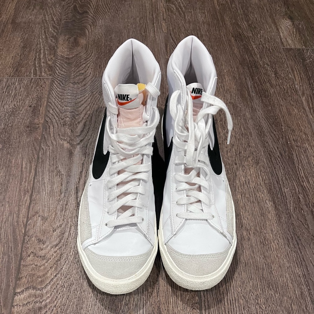 Men’s 11.5 Nike blazers like new worn once